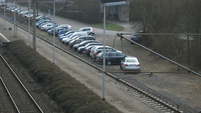 Parken an den Gleisanlagen in Niederbrechen in Krze nicht mglich
