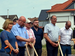Spatenstich fr den Neubau der Diakonistation in Niederbrechen