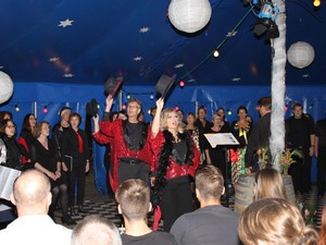 Konzert Doppelterz-Concordia im Zirkuszelt des Cafe Bltezeit in Niederbrechen