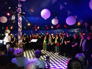 Konzert Doppelterz-Concordia im Zirkuszelt des Cafe Bltezeit in Niederbrechen